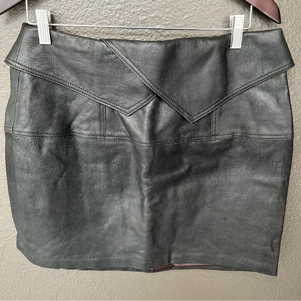 NWT Revolve x Chrissy Teigen Grayson Mini Skirt in Black | size L - Picture 7 of 11